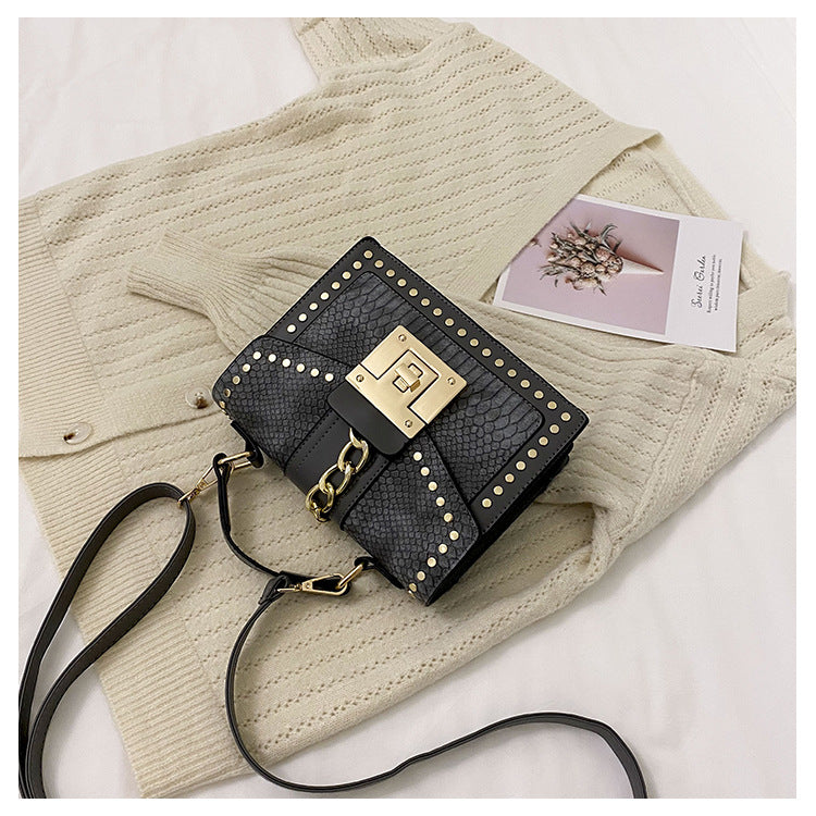 New net celebrity ins fashion casual single shoulder messenger female bag trend niche messenger bag