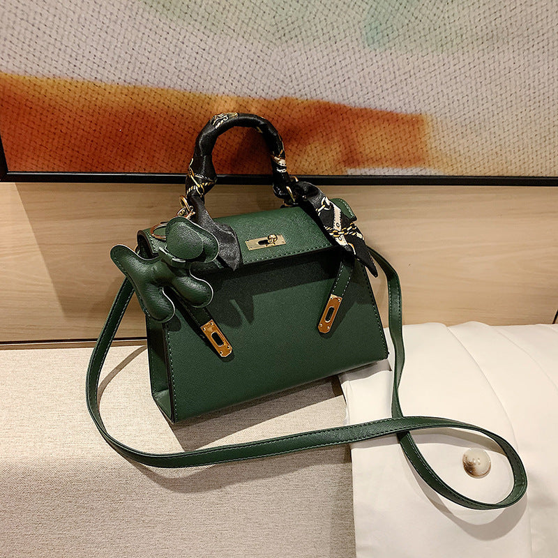 Elegant Fashion Solid Color Square Lock clasp Shoulder Bag