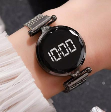Women Magnetic Mesh Bracelet Watch