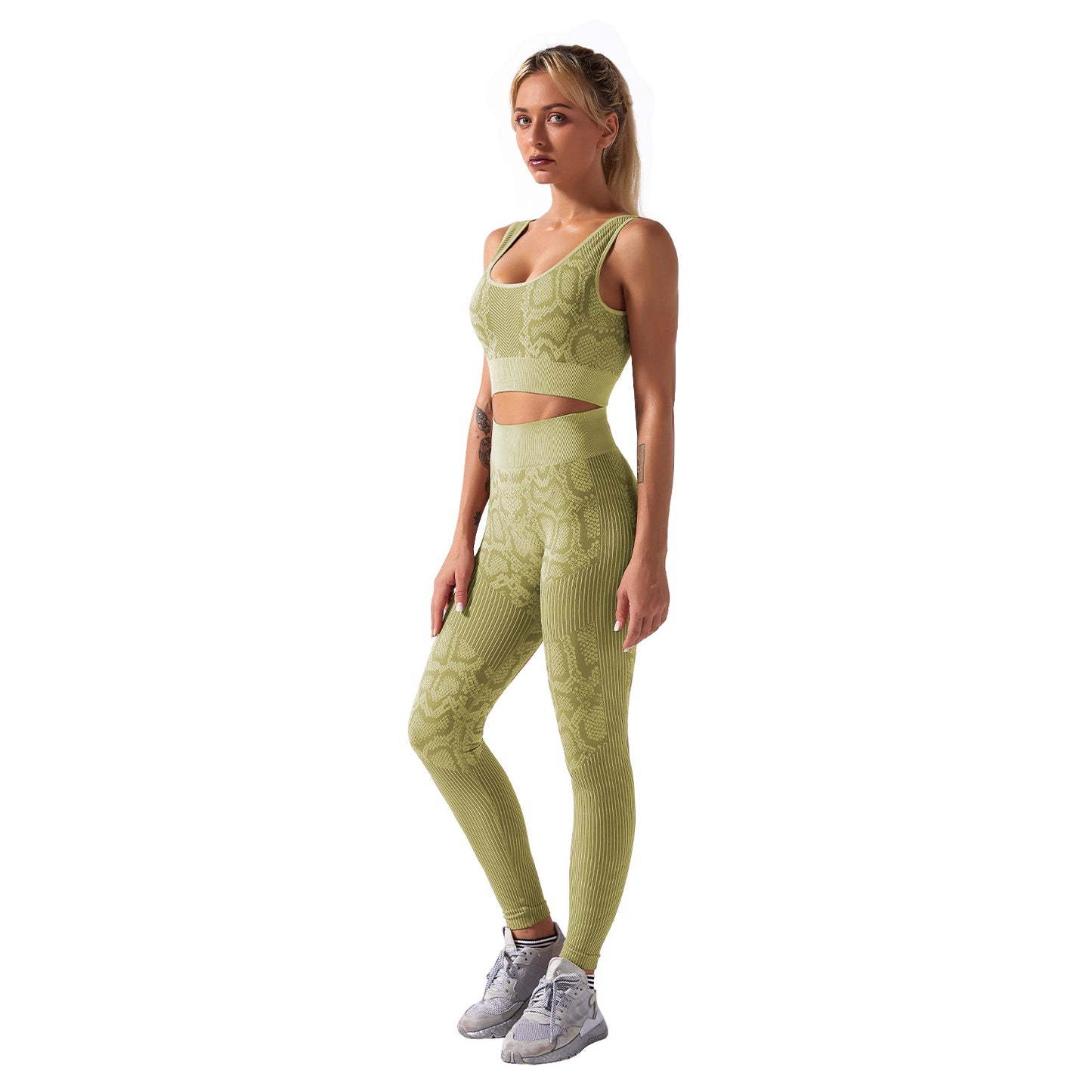 H184c64e90b3b498a82a8e64779b84be3R.jpg