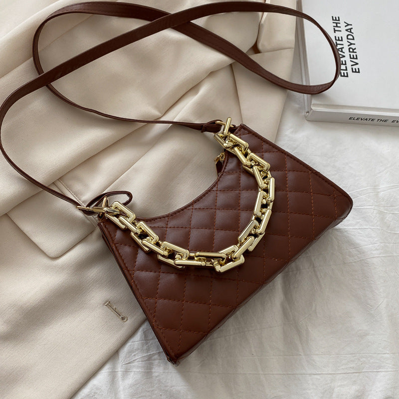 Quilted Purse wit Chunky Chain Strap