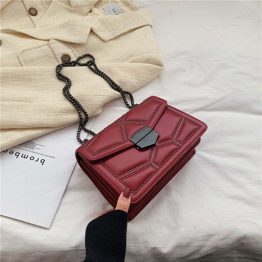 New urban simple fashion messenger bag black chain trendy one-shoulder small square bag