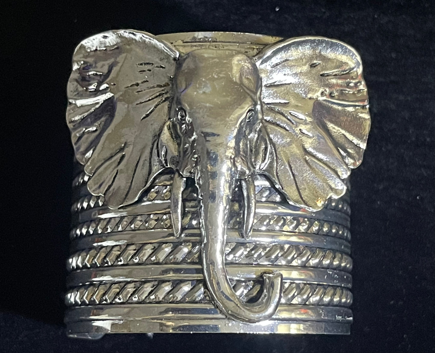 Elephant cuff